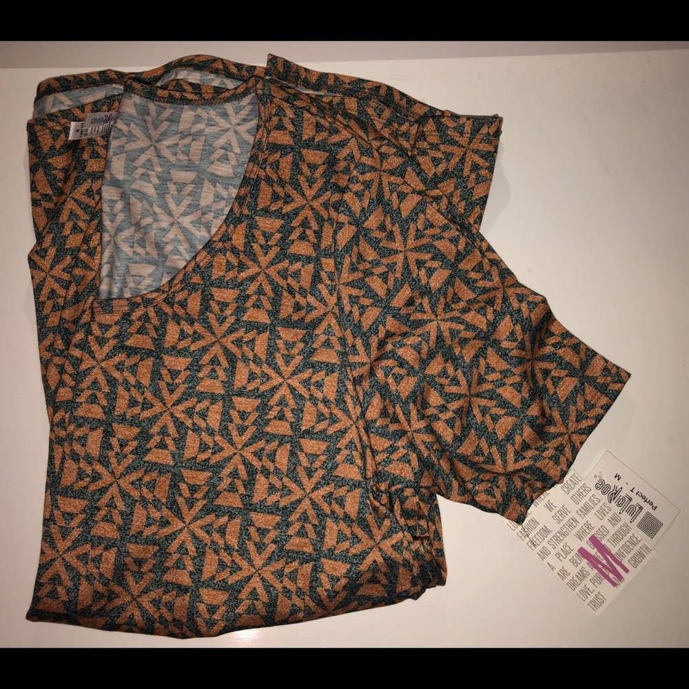 LULAROE PERFECT TEE